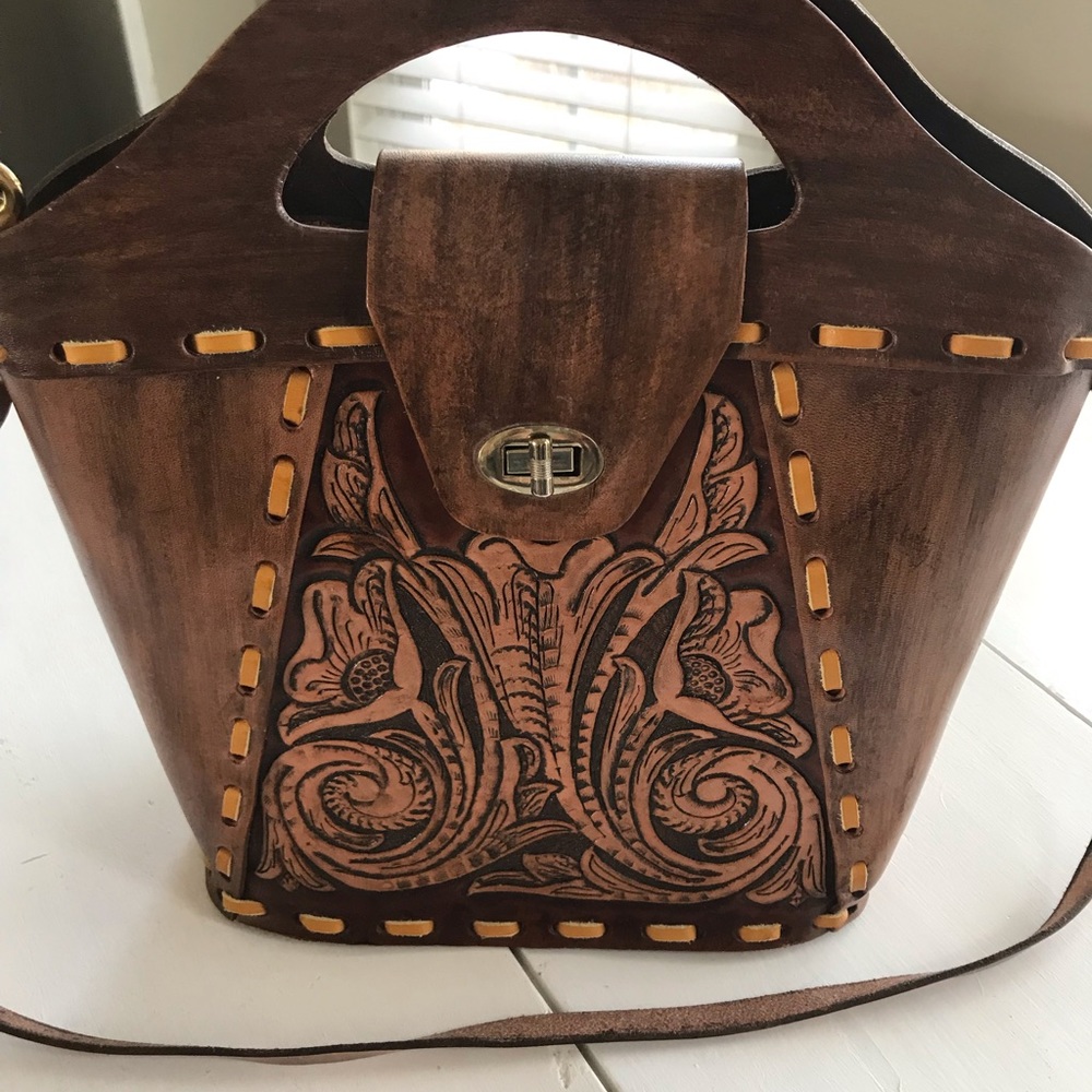 Vintage leather hand tooled purse - Picture 6 of 7